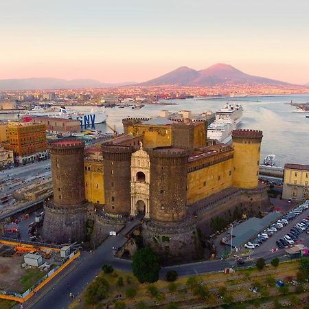 ナポリPiazza Carita' Centro Storicoアパートメント エクステリア 写真