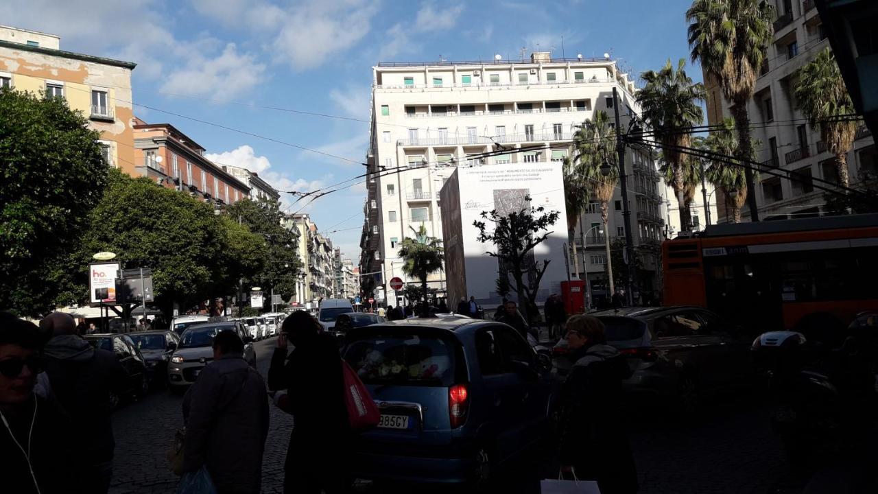 ナポリPiazza Carita' Centro Storicoアパートメント エクステリア 写真